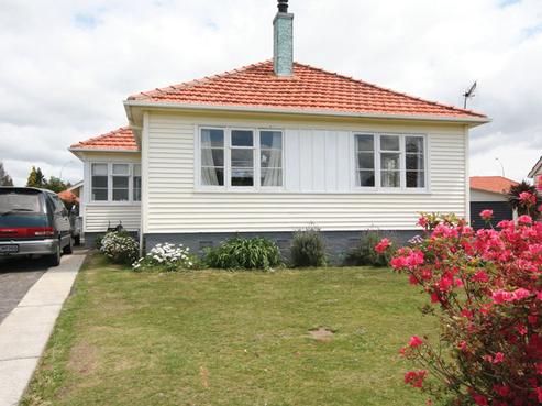 77 Clinkard Avenue, Glenholme