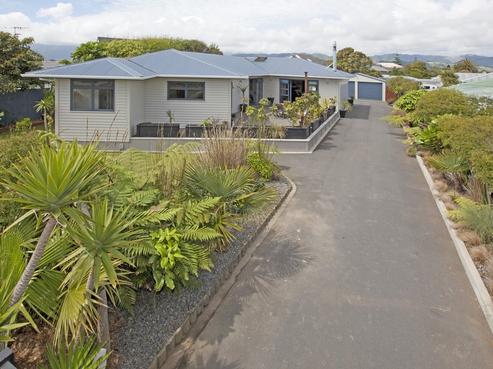 12 Hadfield Place, Paraparaumu Beach