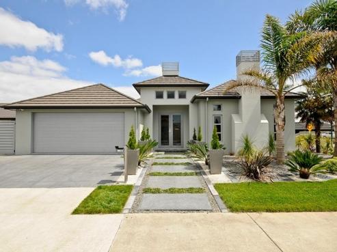 2 Darjon Drive, Huntington