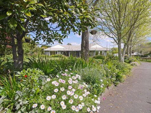 211 Waihoehoe Road, Drury