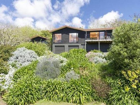33 Mcleod Road, South Head