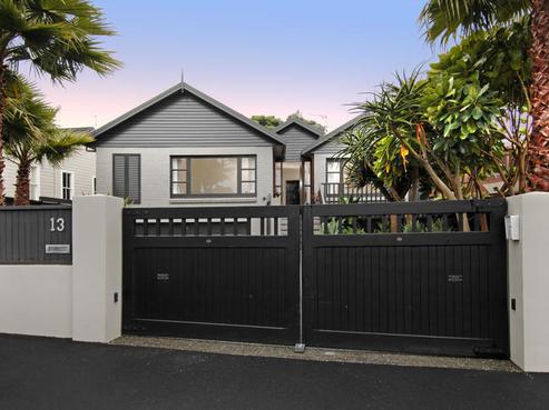 13 Faulkner Road, Northcote Point