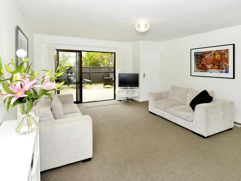 2/2 Opua Street, Belmont