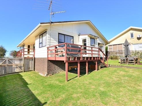 750 East Coast Road, Pinehill