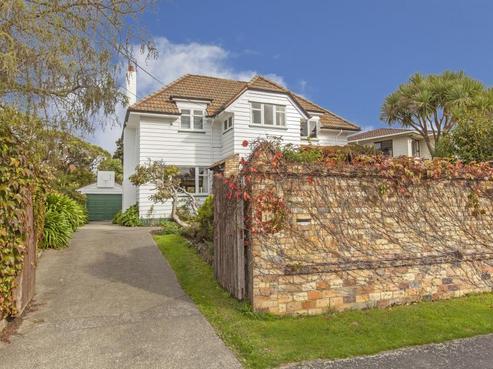 15 Hathaway Avenue, Boulcott