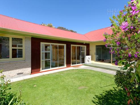 51 Dryden Street, Sumner