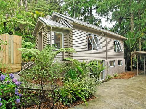 20 Valley Road, Titirangi