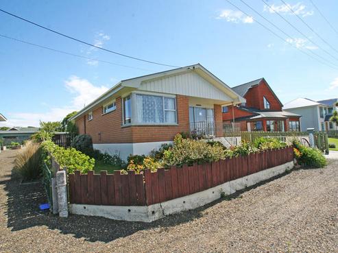 1335 Coast Road, Karitane