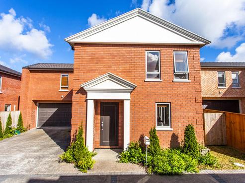 75B Fields Parade, Oteha