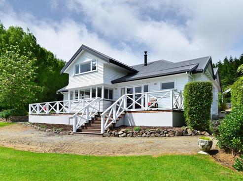 688 Gebbies Pass Road, Governors Bay