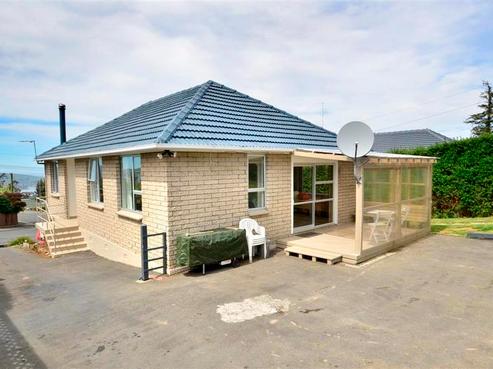 24 Travis Street, Brockville