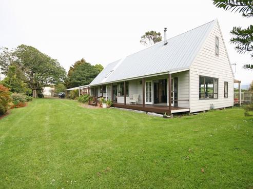 19 Pararewa Drive, Whalers Gate