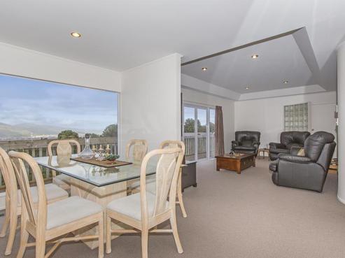 55 Redvers Drive, Belmont