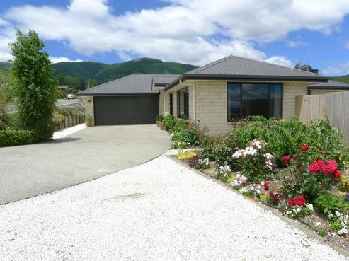 38 Ngawhatu Road, Stoke