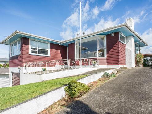 9 Gray Avenue, Paraparaumu Beach
