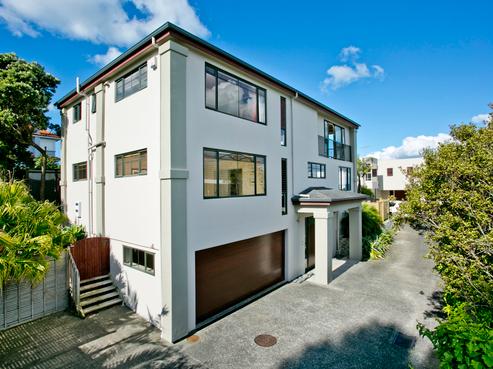 2/60 Parr Terrace, Castor Bay