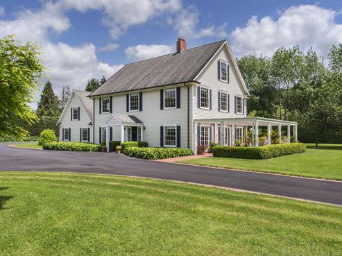 8 Helland Drive, Bombay