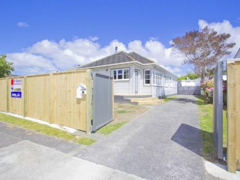 73 Hewer Crescent, Naenae