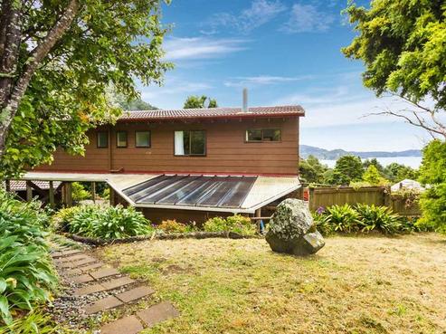 54 Whatipu Road, Huia