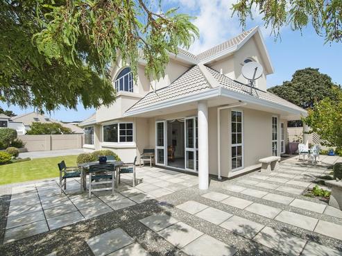 5 Huia Place, Central Hutt
