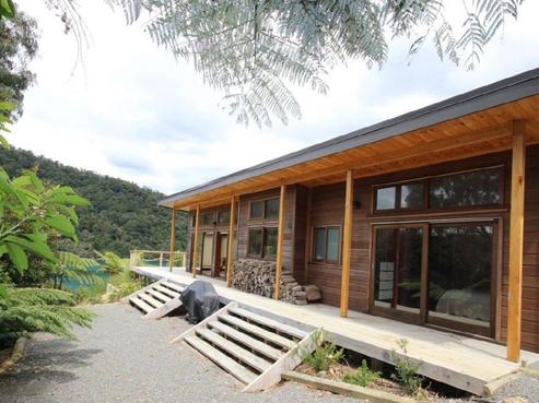 3080 Archers Road, Tennyson Inlet