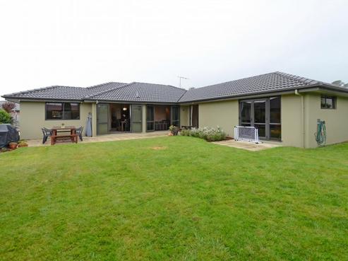 16 Burgundy Court, Rototuna