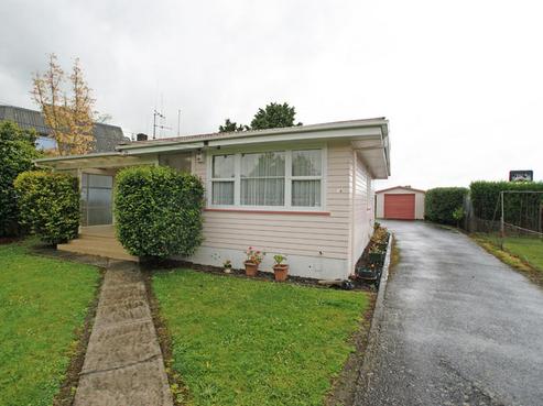 24 Defoe Avenue, Hillcrest