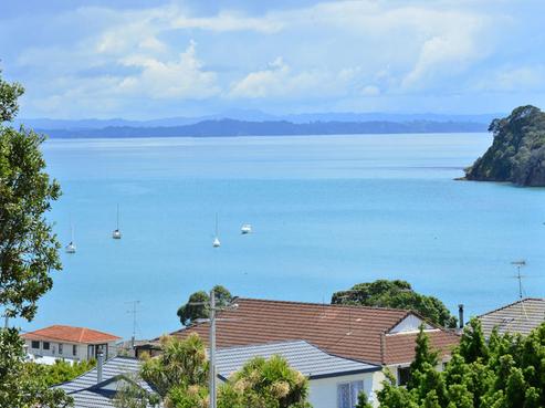 2 Crown Road, Tindalls Beach
