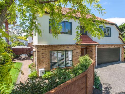 6A Kingsway, Three Kings