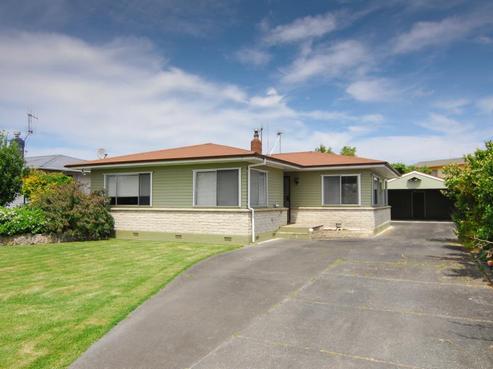 31 Allen Berry Avenue, Pirimai