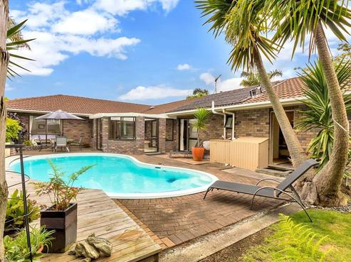 120 Walter Strevens Drive, Conifer Grove
