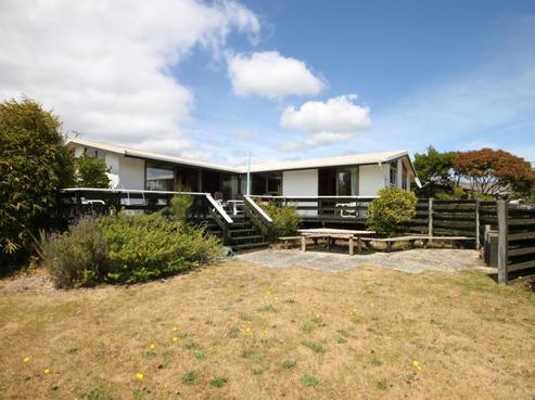 14 Glen Neaves, Pauanui