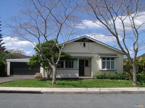 13 North Street, Woodhill