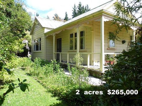 216 West Road, Mauriceville