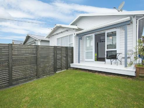20 Bolton Street, Petone