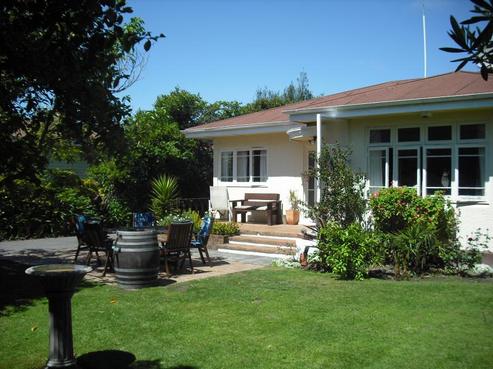 1005 Waipuna Street, Mahora