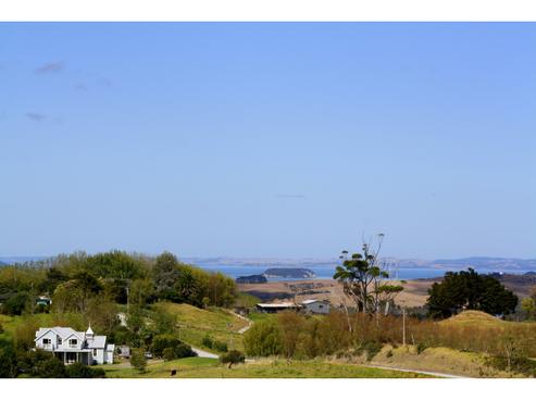 373 Pah Hill Road, Wharehine