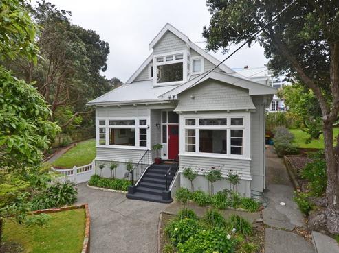 10 Blucher Avenue, Newtown