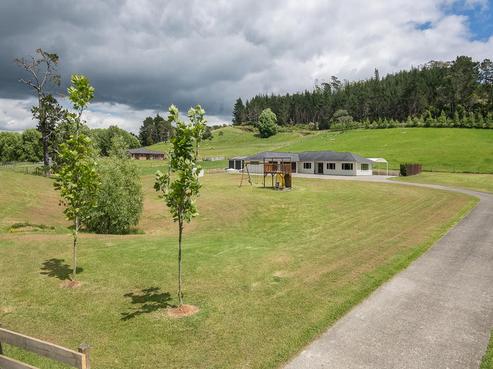 8D Willow Lane, Stillwater