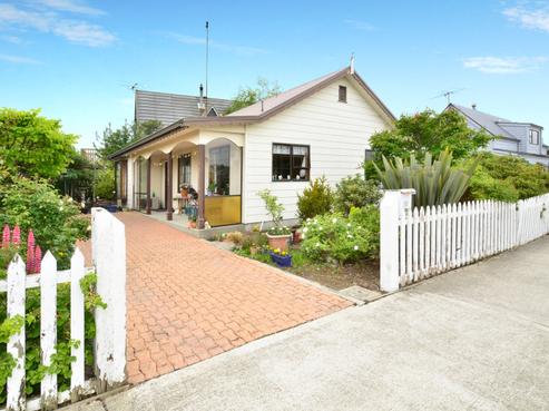 14 Shakespeare Street, Milton