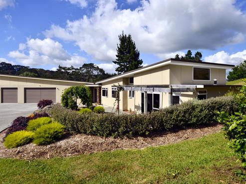 61A Elmore Road, Paremoremo