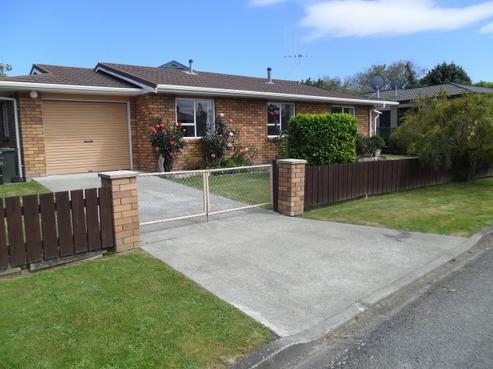1B Alexander Place, Otaki