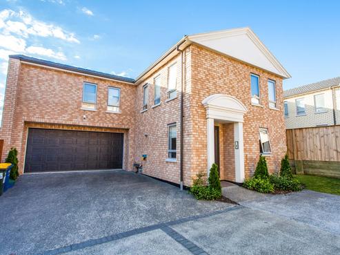 75C Fields Parade, Oteha