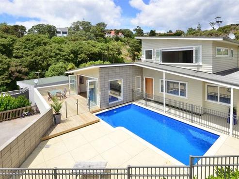 11 Whale Cove, Stanmore Bay
