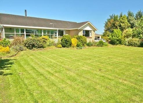 222 Mill Road South, Tisbury