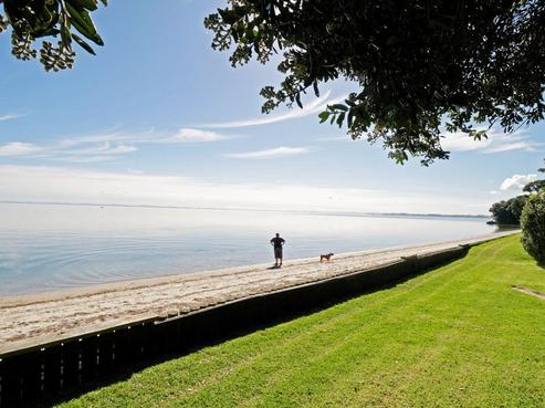 5 Crispe Road, Clarks Beach
