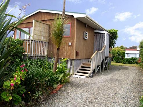 5 Te Whena Street, Otaki Beach