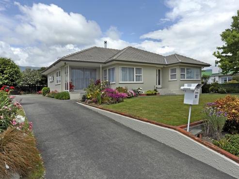 21 Kipling Crescent, Stoke