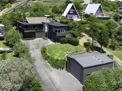82 Pa Road, Hahei