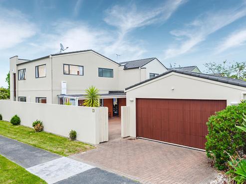 13 Faldo Drive, Golflands